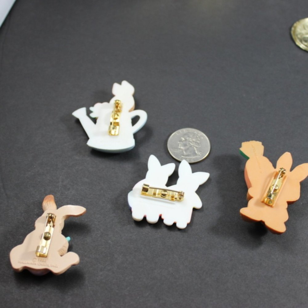 Four Hallmark Lot Easter Rabbit Brooches - Picture 5 of 6